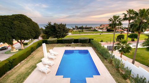 Villa Independiente en Venta en La Duquesa, immagine 2