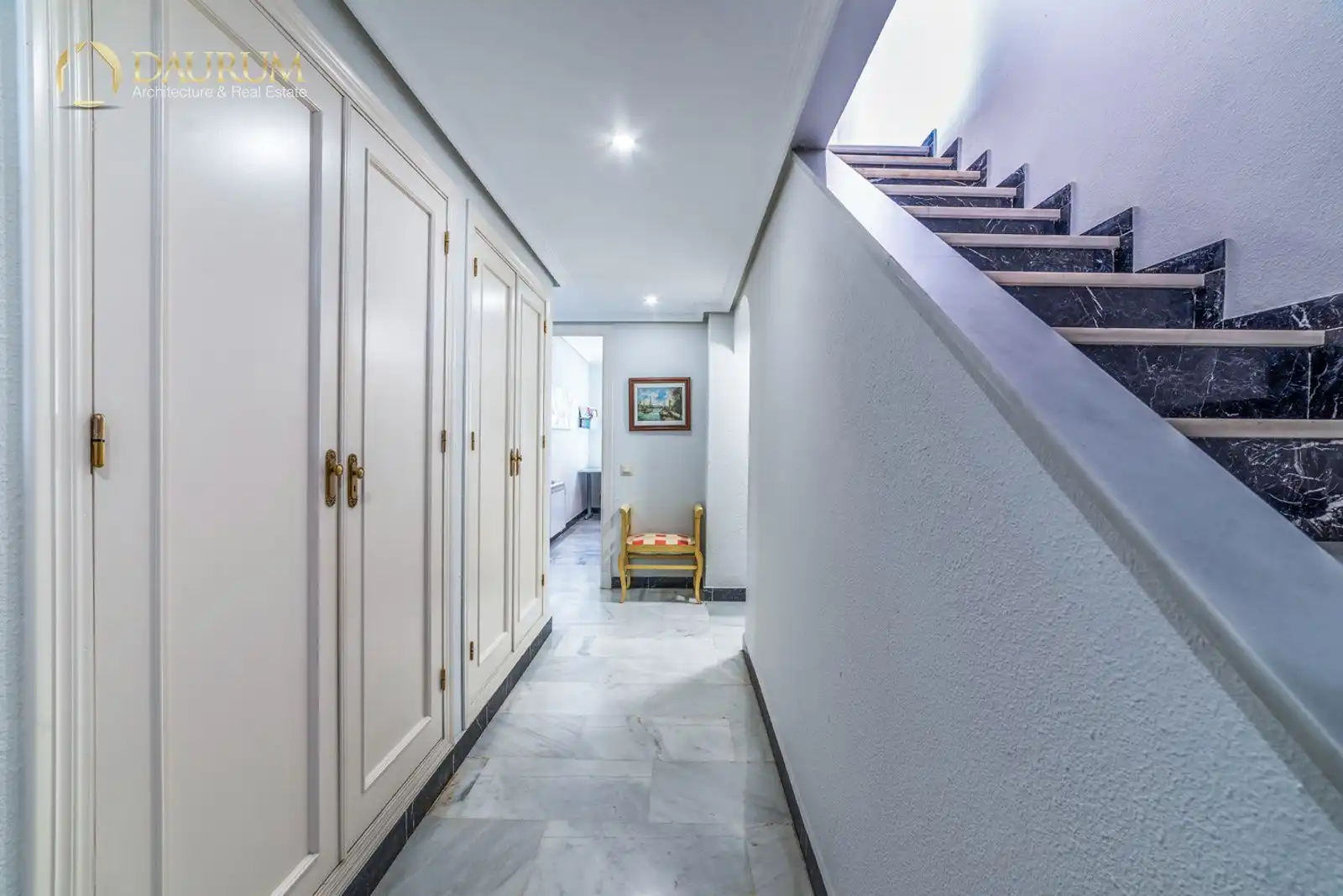 Maisonette zum Verkauf in San Juan de Aznalfarache mit Klimaanlage, Heizung und Terrasse