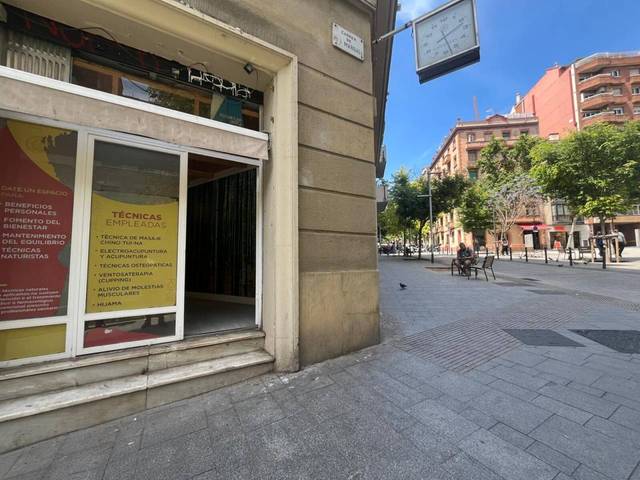 Local comercial en Alquiler en Calle Pi i Margall, 17 en El Camp d'en Grassot i Gràcia Nova