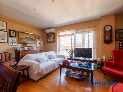 Living room of Flat for sale in  Barcelona Capital  with Air Conditioner, Heating and Terrace
