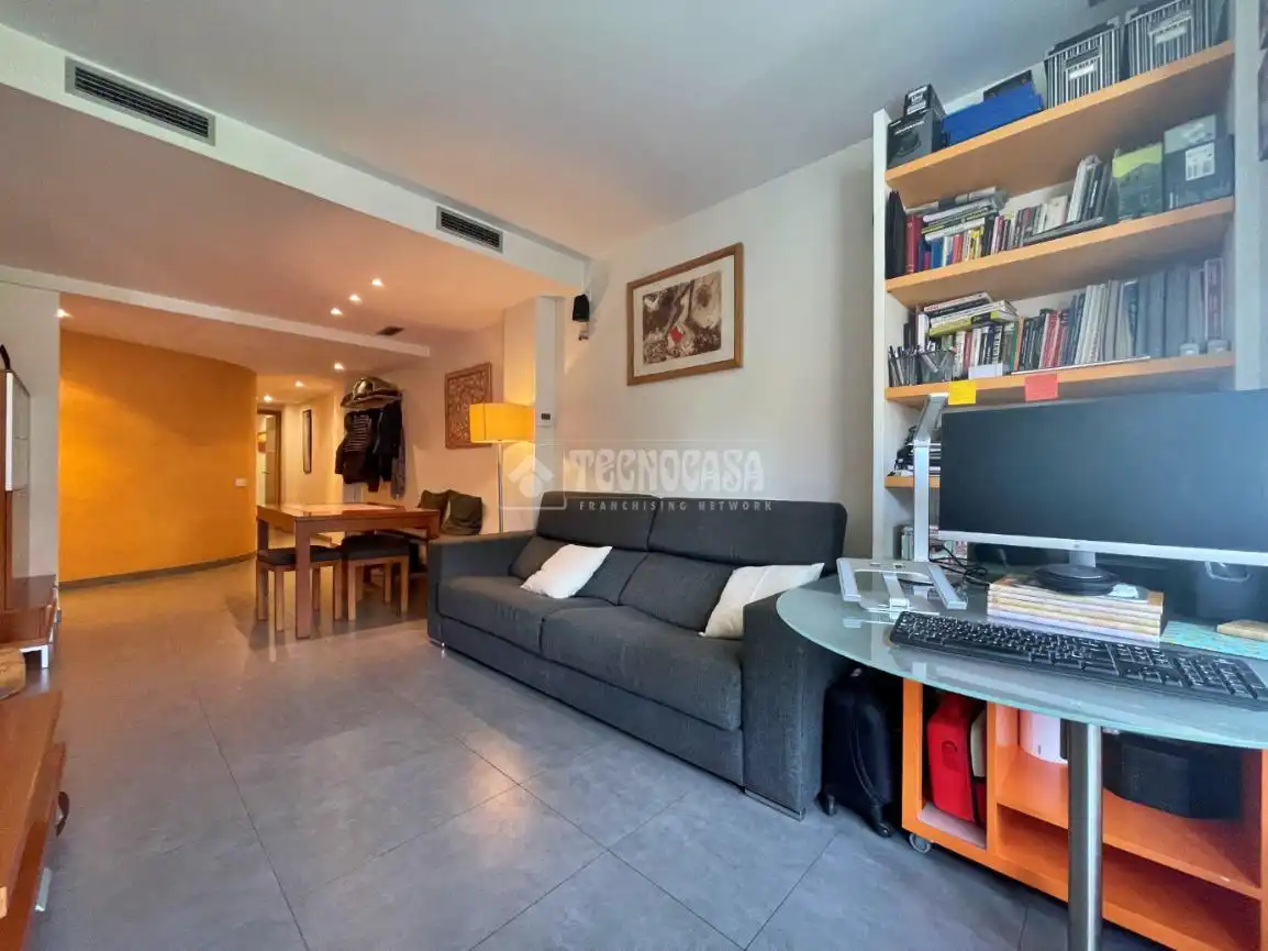 Sala d'estar de Pis en venda en Barcelona amb Aire condicionat
