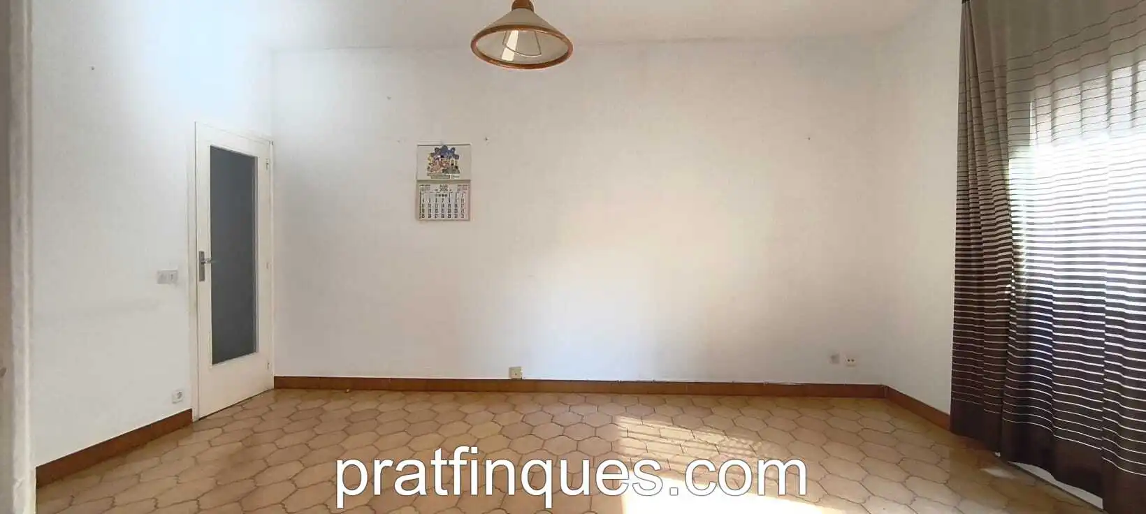 Flat for sale in Sagnier - Plaça de Catalunya