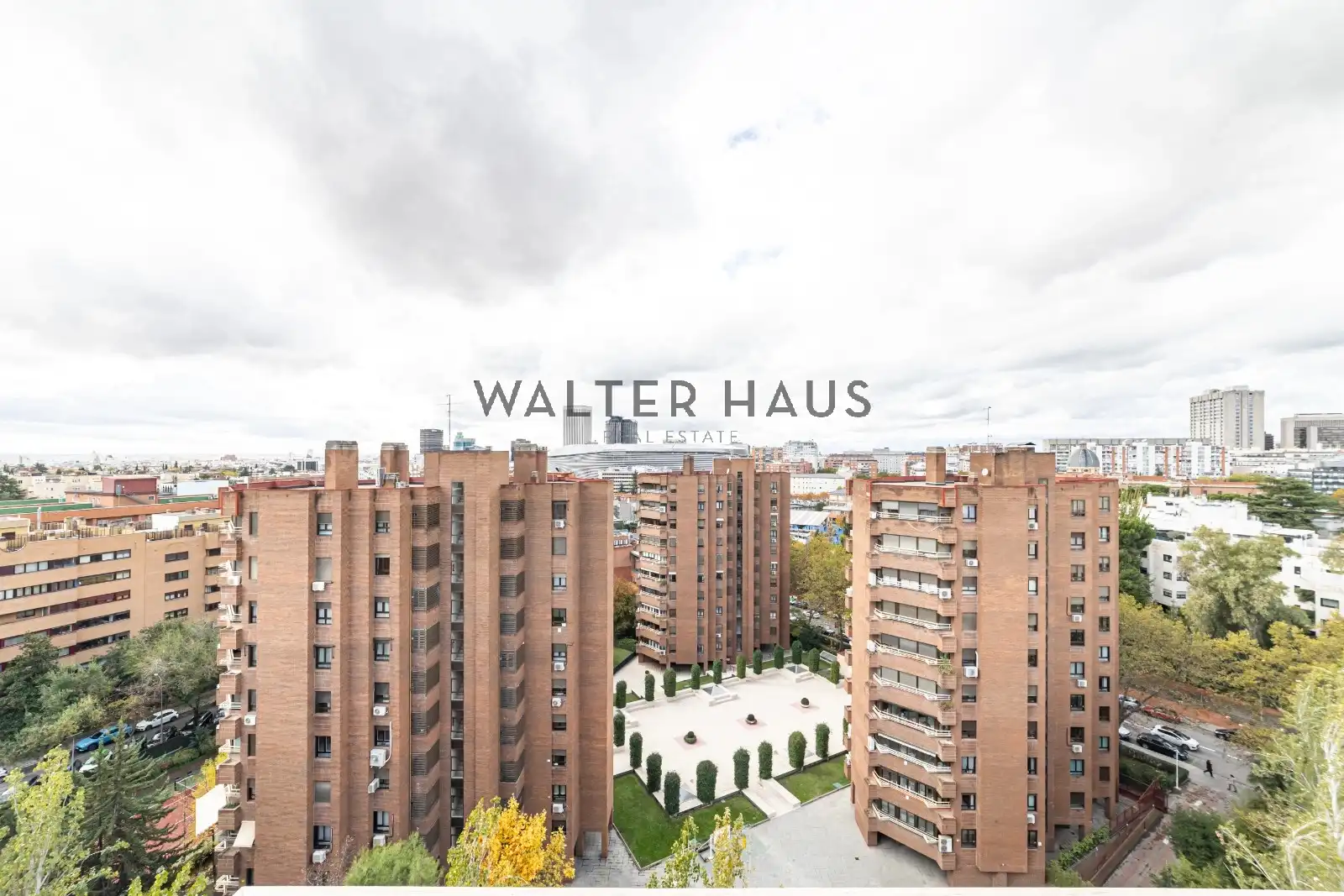 Vista exterior de Piso de alquiler en Madrid con Aire acondicionado, Calefacción y Horno