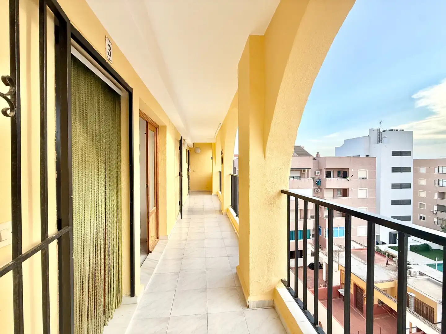 Estudio de alquiler en Torrevieja con Aire acondicionado, Piscina y Amueblado