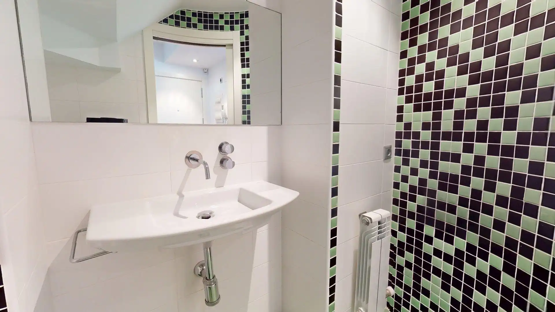 Baño de Dúplex de alquiler en Zaragoza con Aire acondicionado, Calefacción y Balcón