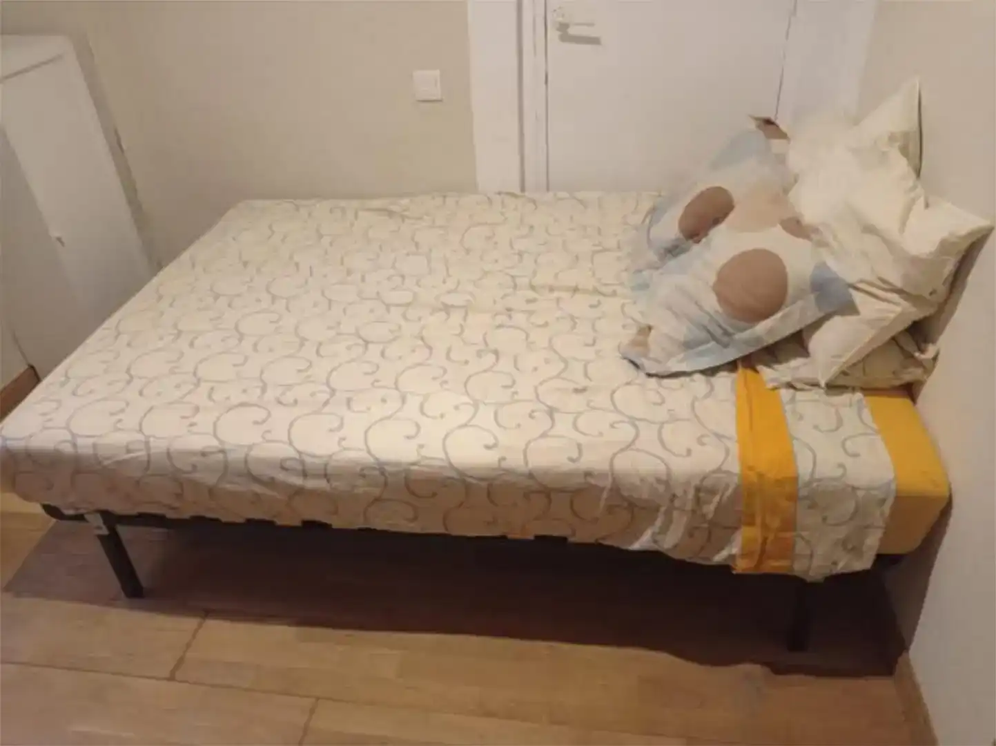 Habitación de Piso para compartir en Madrid con Parquet, Amueblado y Horno
