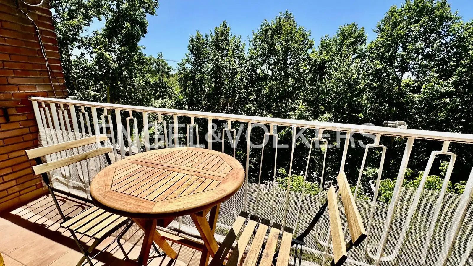 Balcony of Flat for rent in Madrid  with Air Conditioner, Heating and Furnished