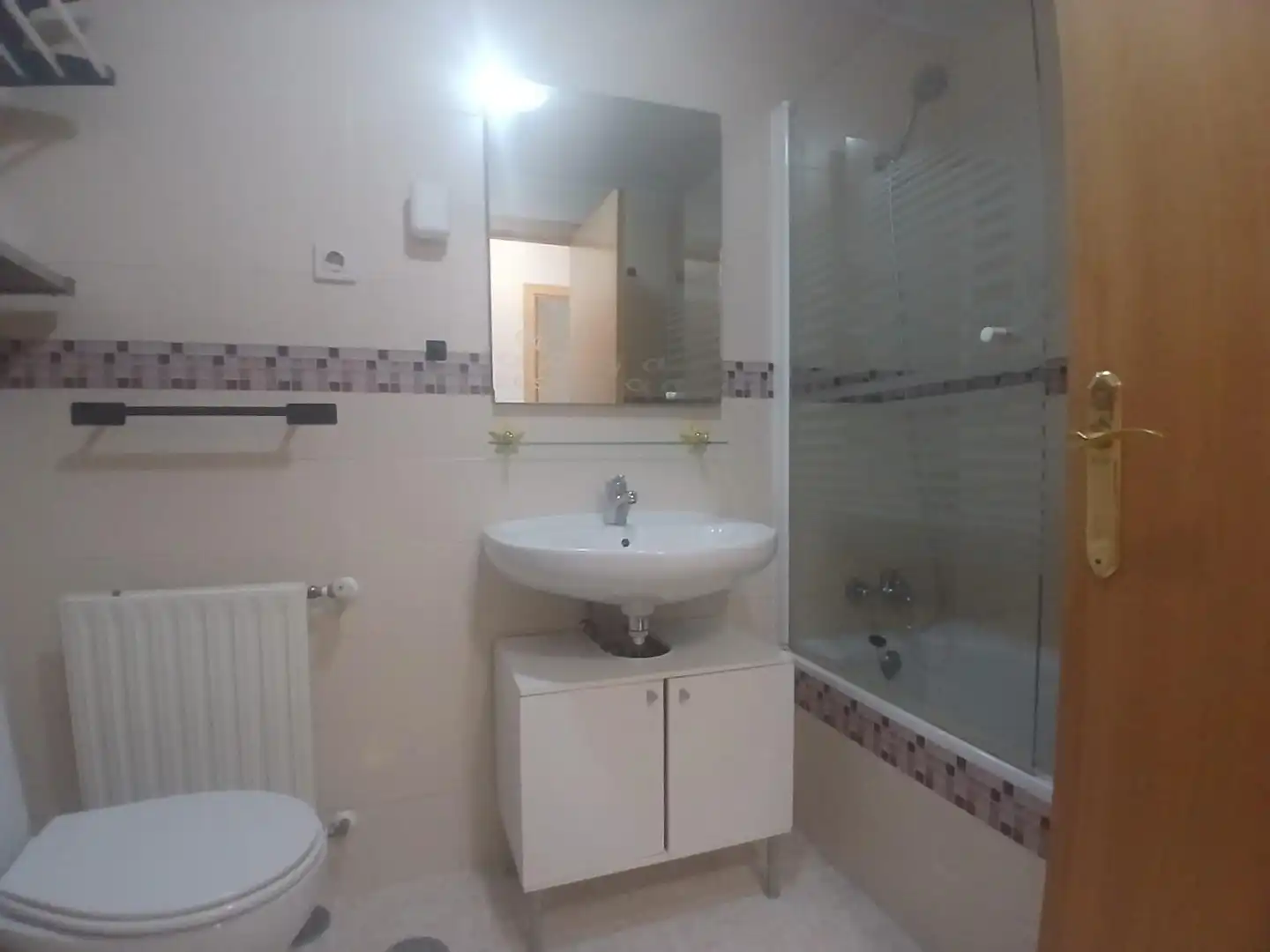 Bathroom of Flat for rent in Aldea del Fresno  with Air Conditioner, Heating and Terrace