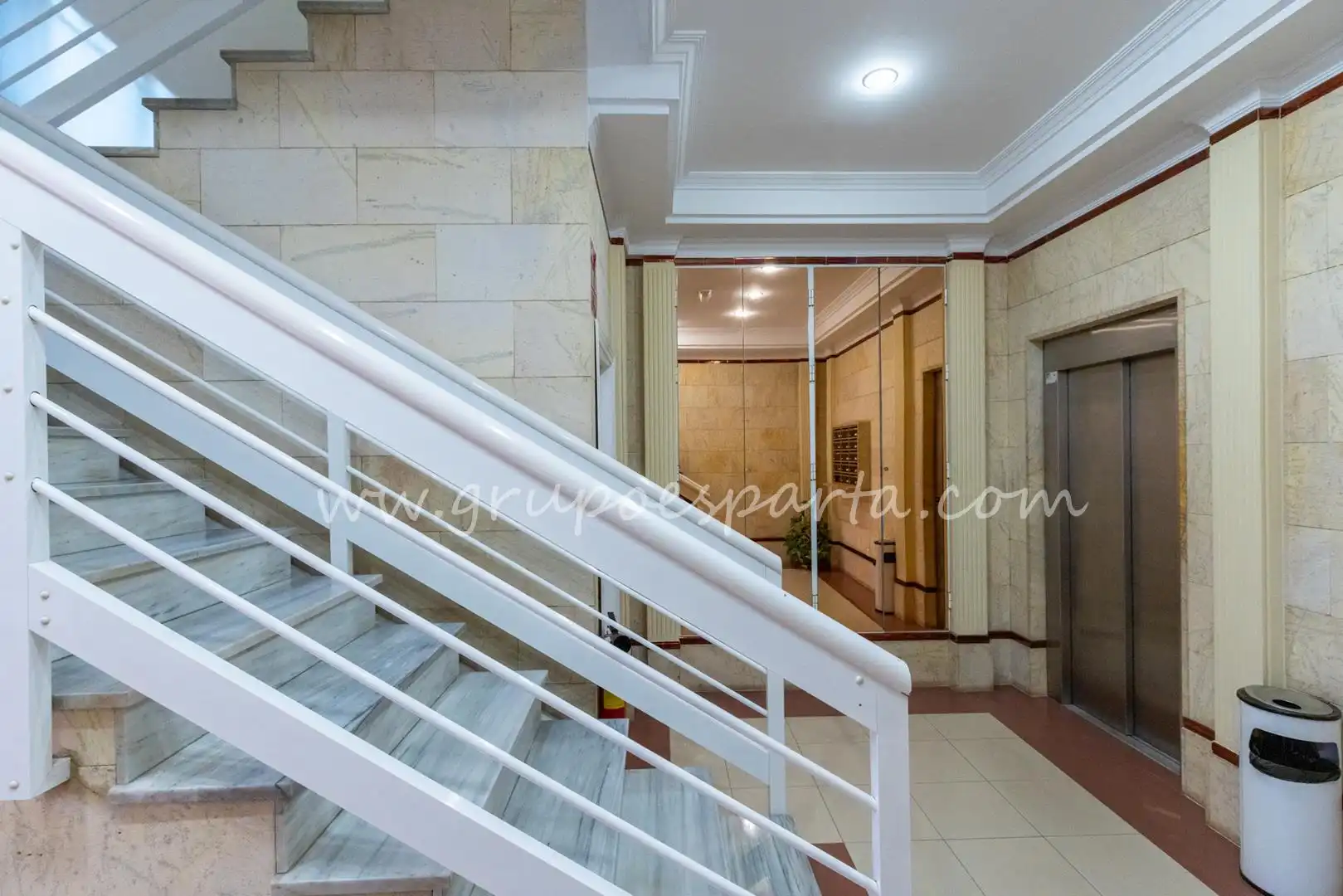 Flat for sale in Sevilla  with Air Conditioner and Terrace