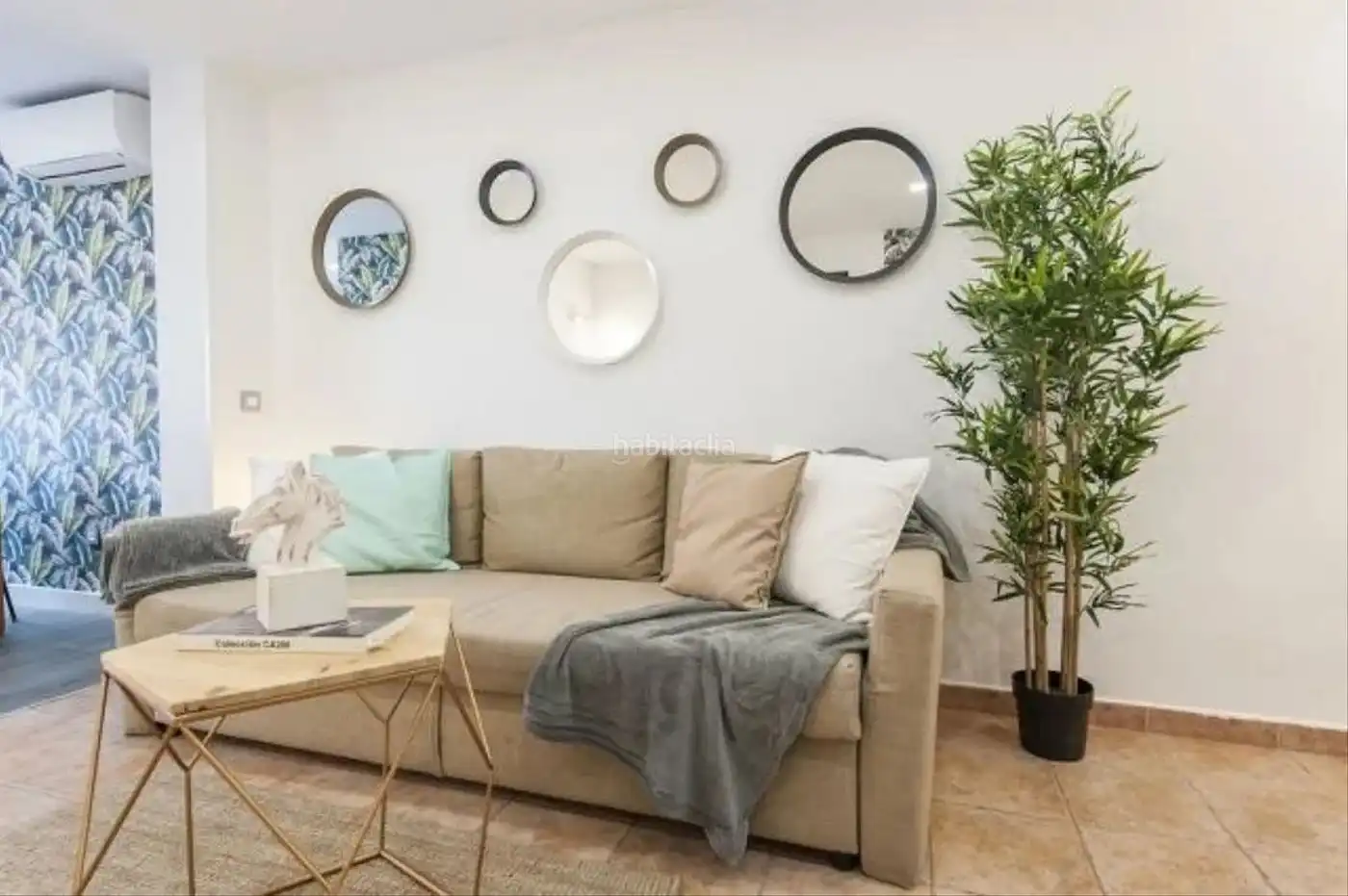 Piso con ascensor en venta en Carrer de Santa Eugènia 148