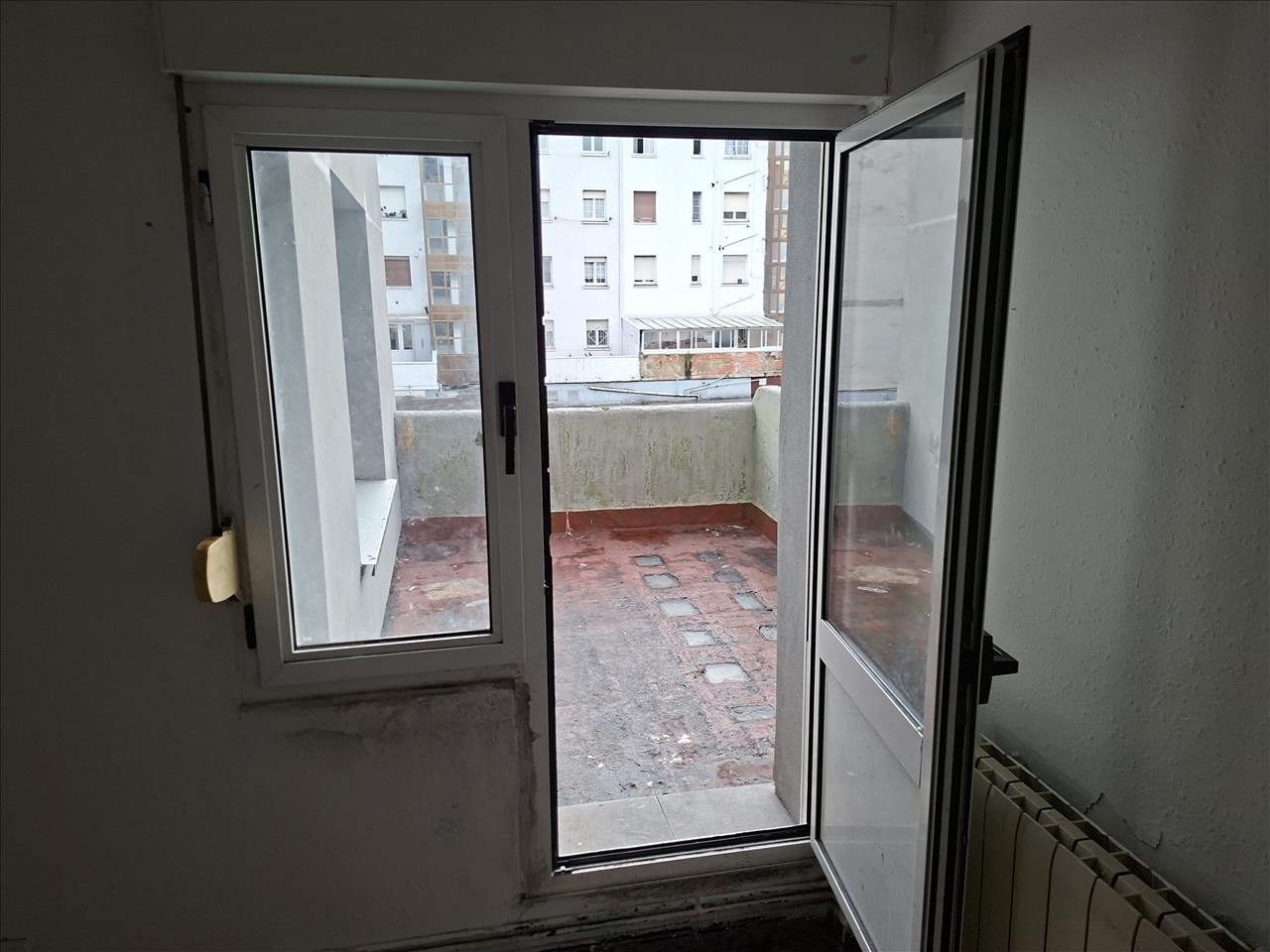 Terrassa de Pis en venda en Gijón  amb Terrassa