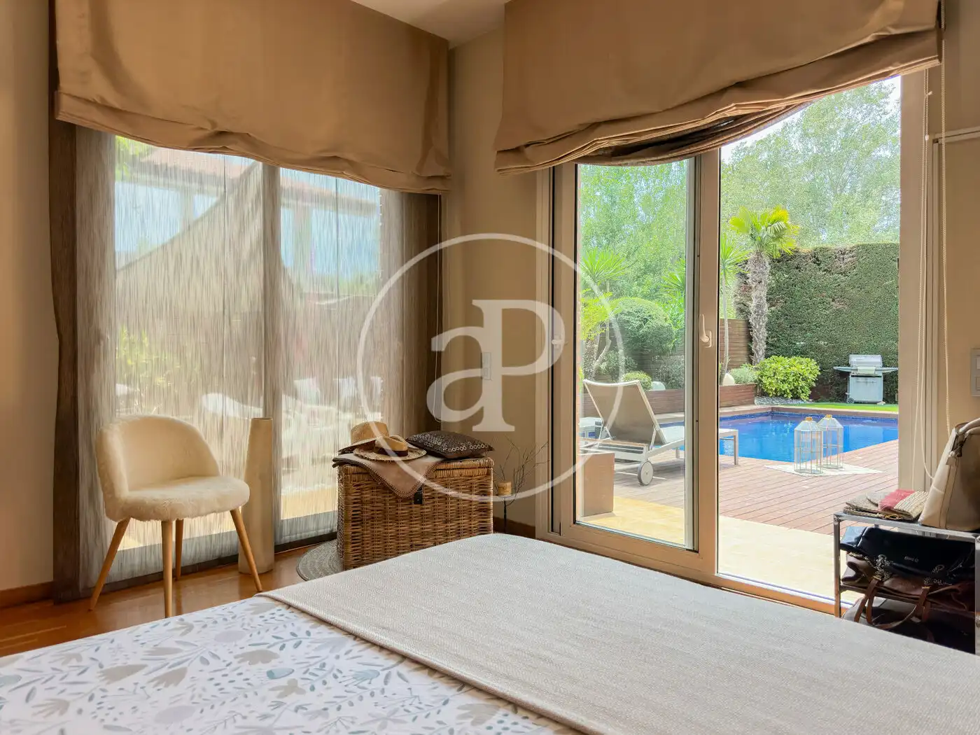 Dormitori de Casa o xalet en venda en Sant Quirze del Vallès amb Aire condicionat, Calefacció i Jardí privat
