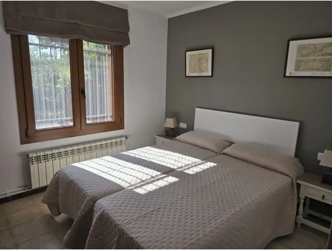 Habitación de Casa adosada de alquiler en Begur con Aire acondicionado, Calefacción y Jardín privado