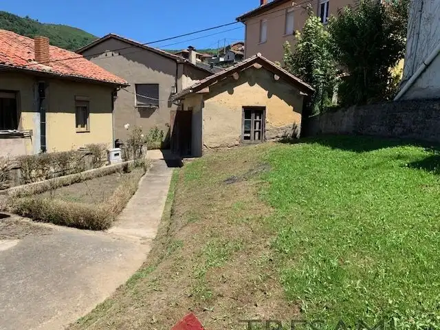 Vista exterior de Casa o chalet en venta en Mieres (Asturias) con Terraza, Trastero y Piscina