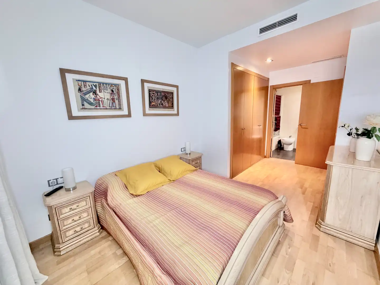Bedroom of Ground floor for sale in Badalona  with Air Conditioner, Heating and Private garden