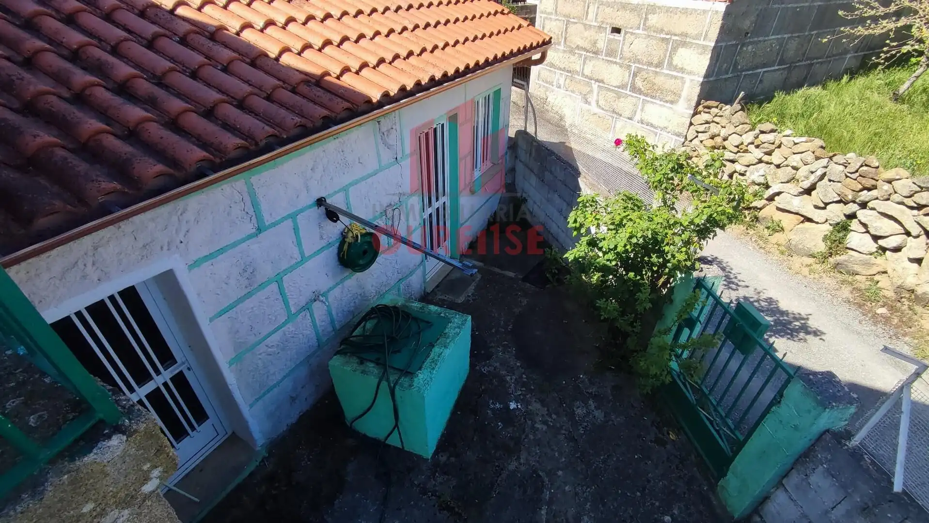 Vista exterior de Casa o xalet en venda en Xunqueira de Ambía amb Jardí privat i Balcó