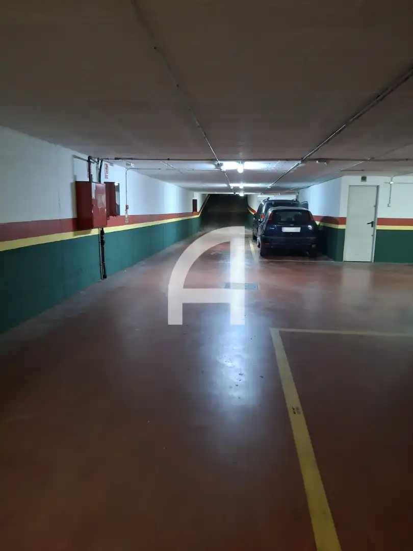 Parkplatz von Garage zum Verkauf in Fuengirola