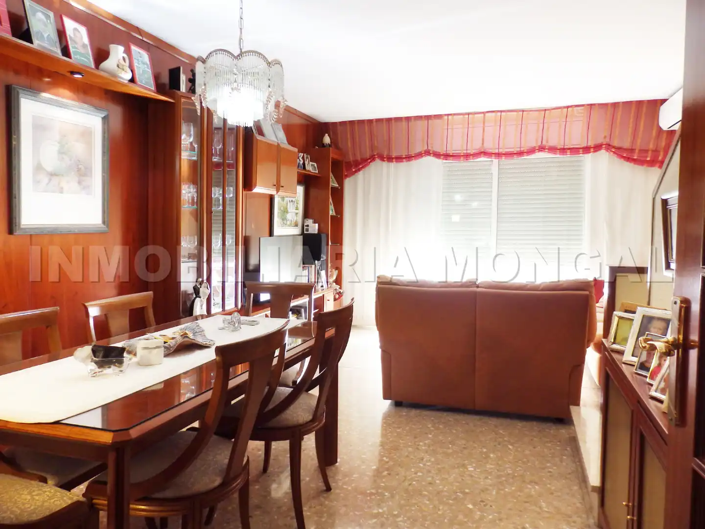 Casa a schiera con terrazza in vendita a Carrer de l'Abat Escarré, imagen 12