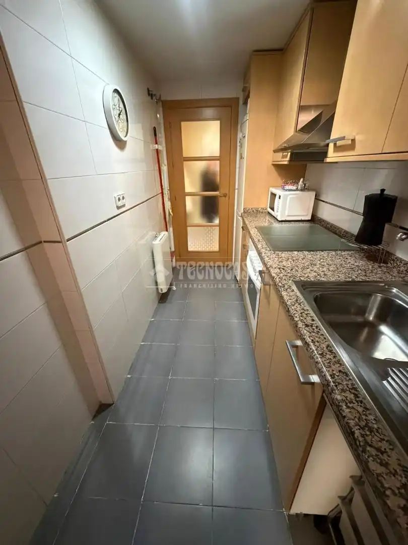 Cocina de Piso en venta en Cedillo del Condado con Aire acondicionado, Terraza y Piscina