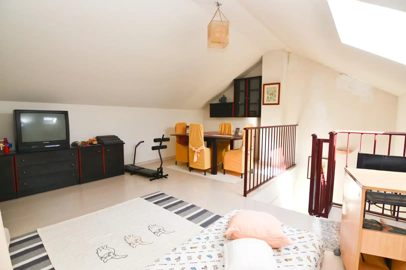 Habitación de Casa adosada en venta en Navalcarnero con Aire acondicionado, Calefacción y Jardín privado