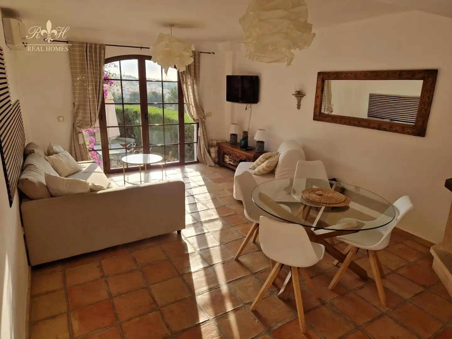 Terraced house with pool for sale in Golf Bahía, imagen 13