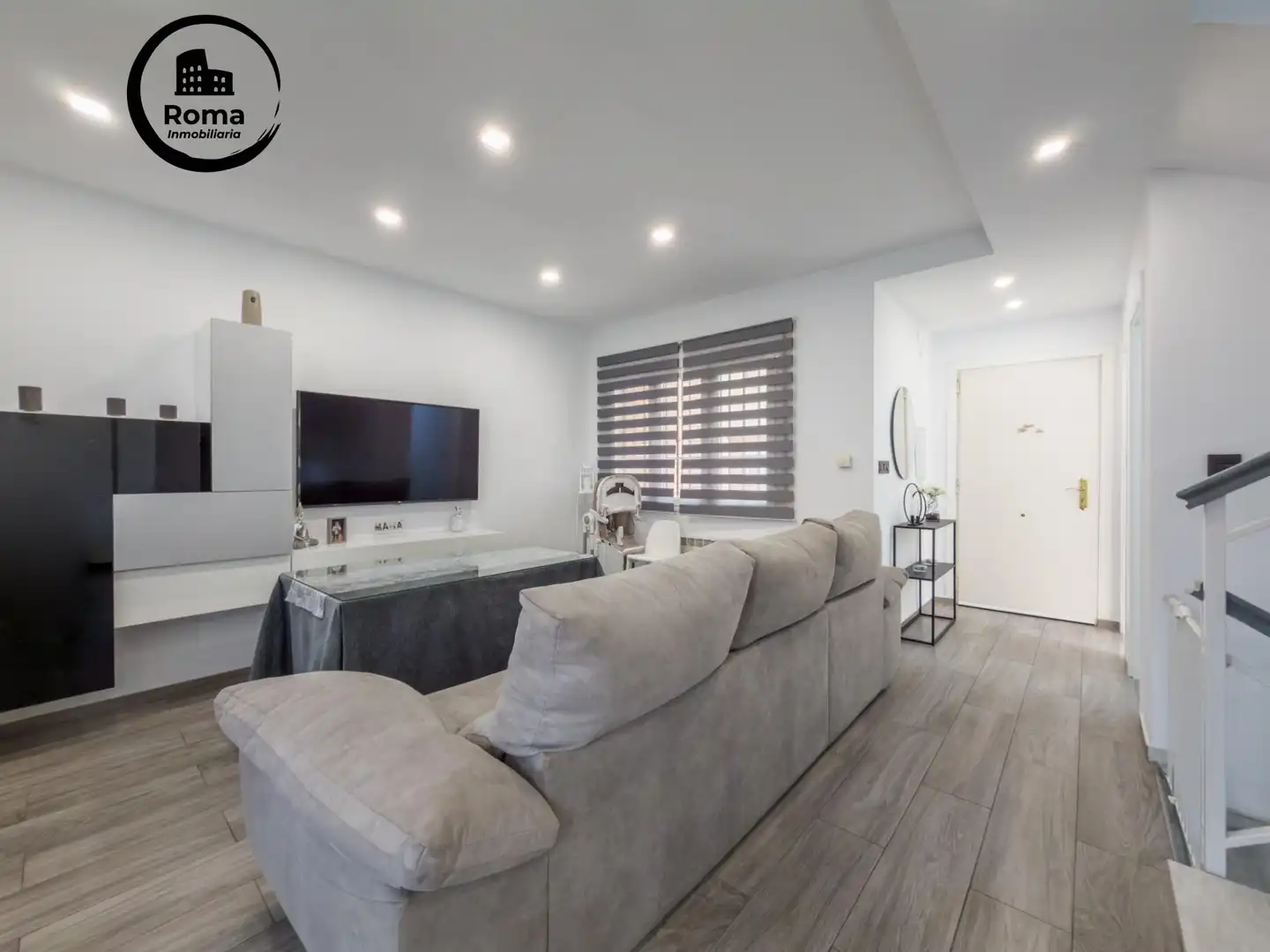 Living room of Detached homes for sale in Cenes de la Vega  with Air Conditioner, Heating and Terrace
