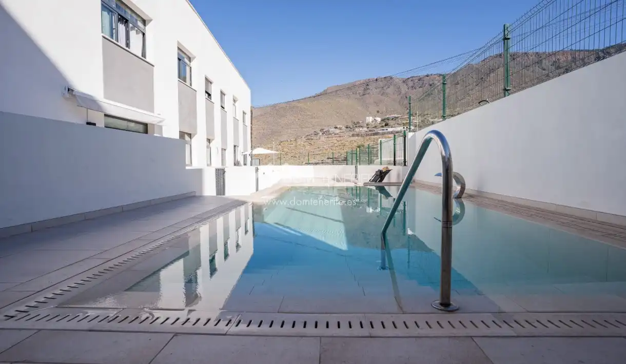 Piscina de Piso en venta en Adeje con Terraza, Trastero y Piscina