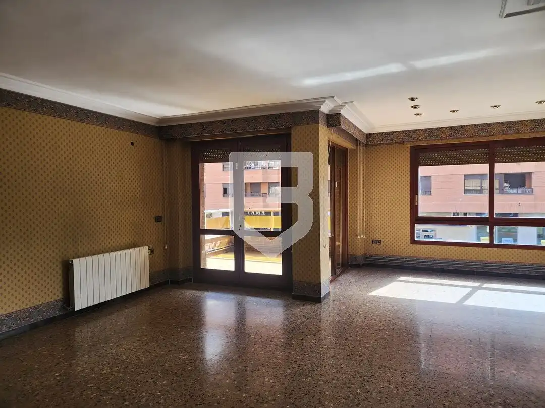 Flat with terrace for sale in Piscinas, imagen 3