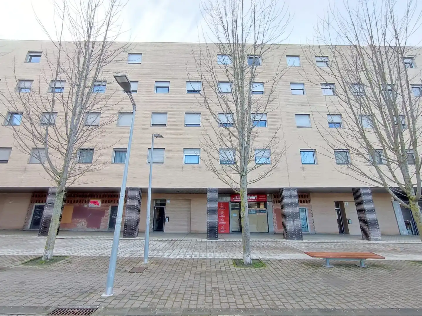 Vista exterior de Local en venta en Valle de Egüés / Eguesibar con Aire acondicionado