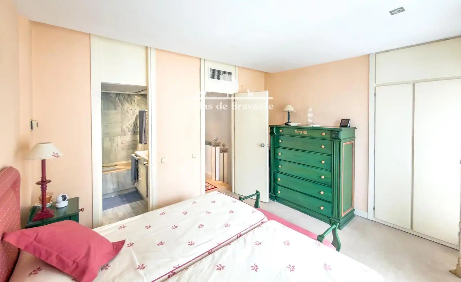 Habitación de Dúplex en venta en Marbella con Aire acondicionado, Calefacción y Parquet