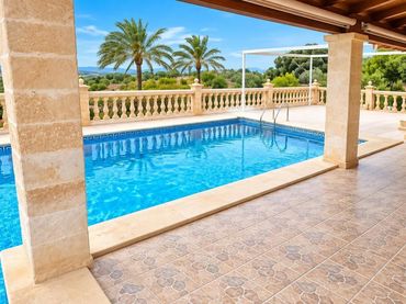 Casa rústica con piscina en venta en Manacor Centre