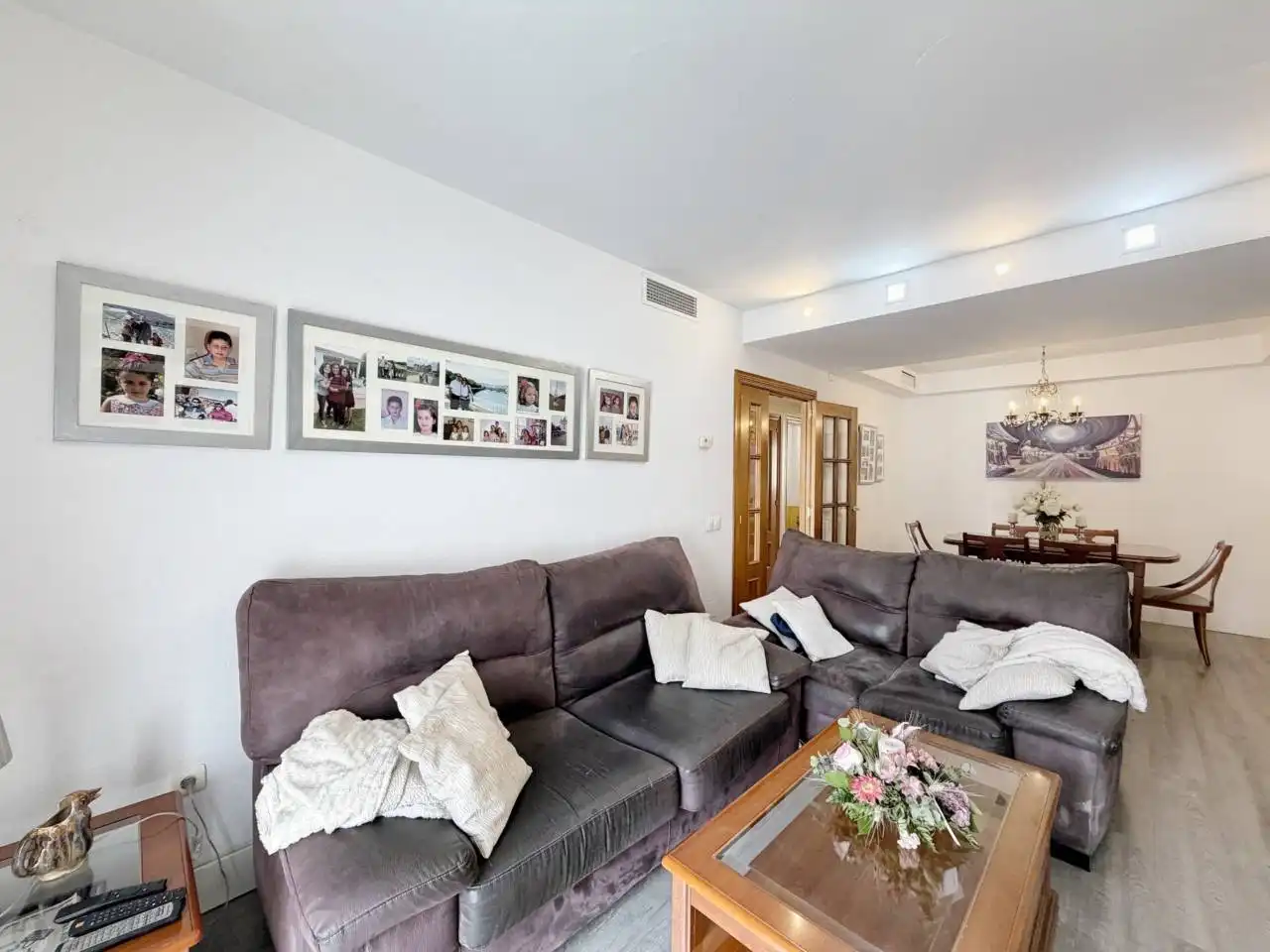 Sala de estar de Casa adosada en venta en Rincón de la Victoria con Aire acondicionado, Calefacción y Terraza