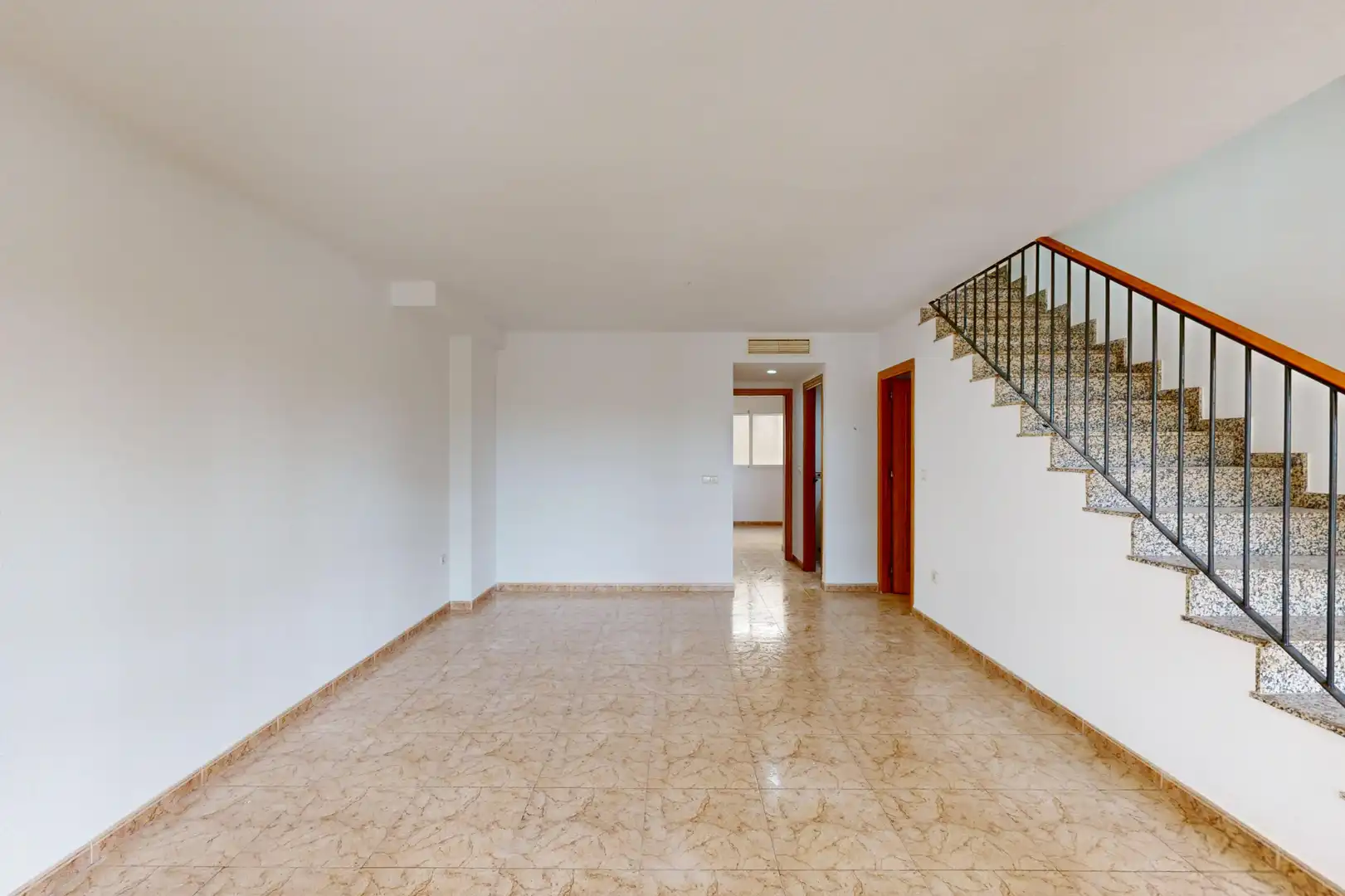 Casa adosada en venta en Murcia con Aire acondicionado, Terraza y Trastero