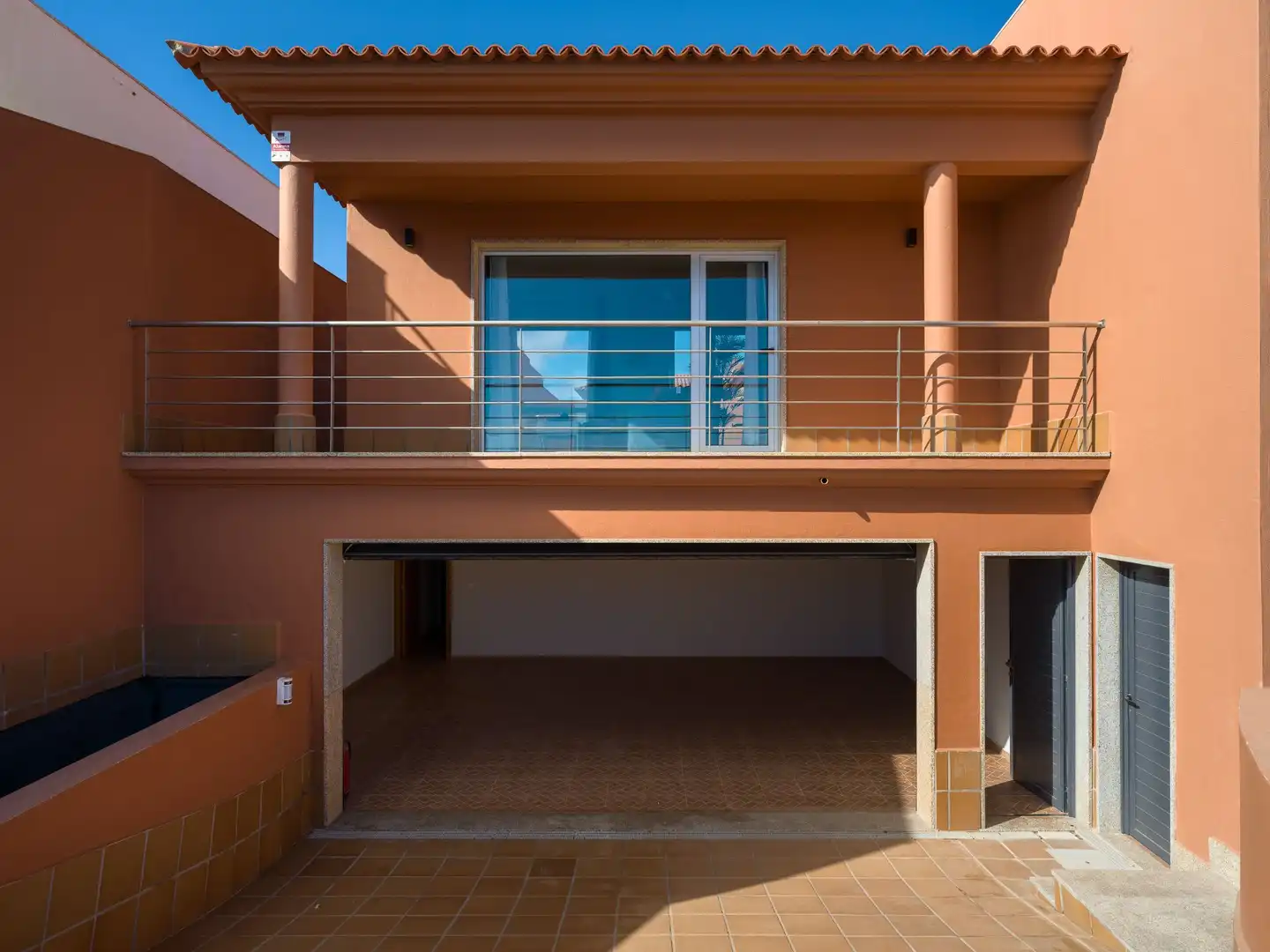 Außenansicht von Haus oder Chalet zum Verkauf in Antigua mit Terrasse und Schwimmbad