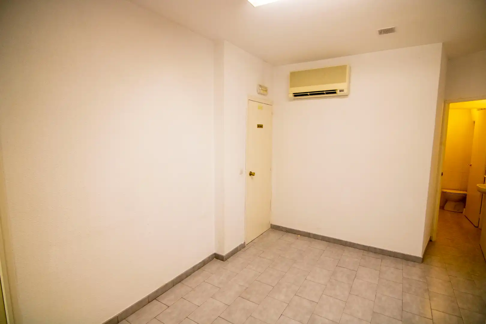 Commercial properties for rent in Madrid  with Air Conditioner