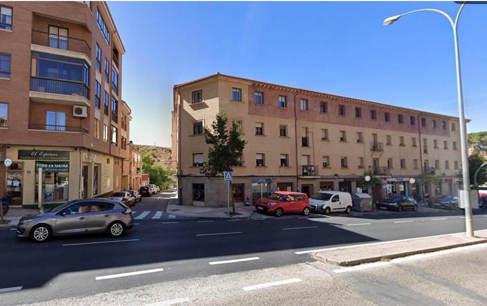 Vista exterior de Pis en venda en Segovia Capital amb Calefacció, Terrassa i Moblat