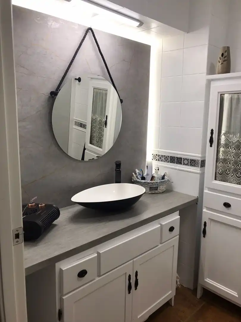 Bathroom of Houses for sale in Úbeda  with Air Conditioner, Terrace and Storage room