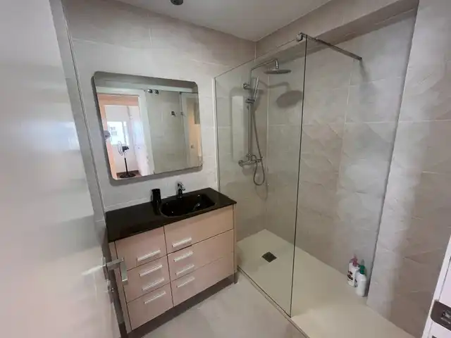 Bany de Apartament en venda en Benicasim / Benicàssim amb Aire condicionat, Terrassa i Traster