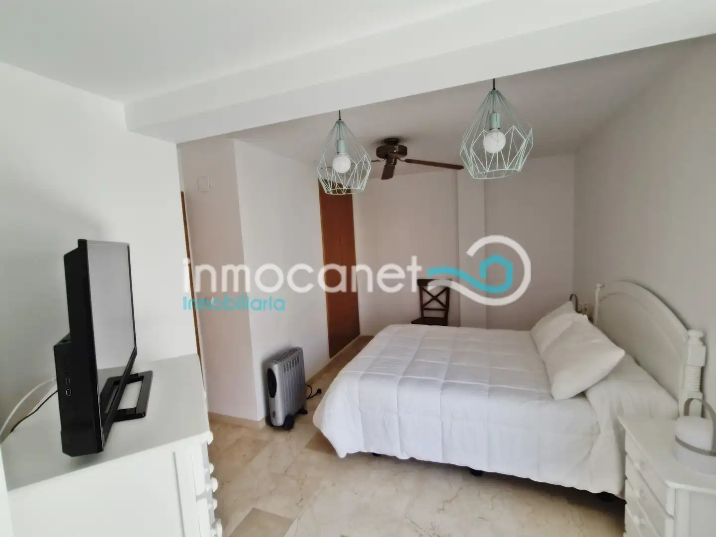 Dormitori de Casa o xalet en venda en Oliva amb Aire condicionat, Calefacció i Terrassa