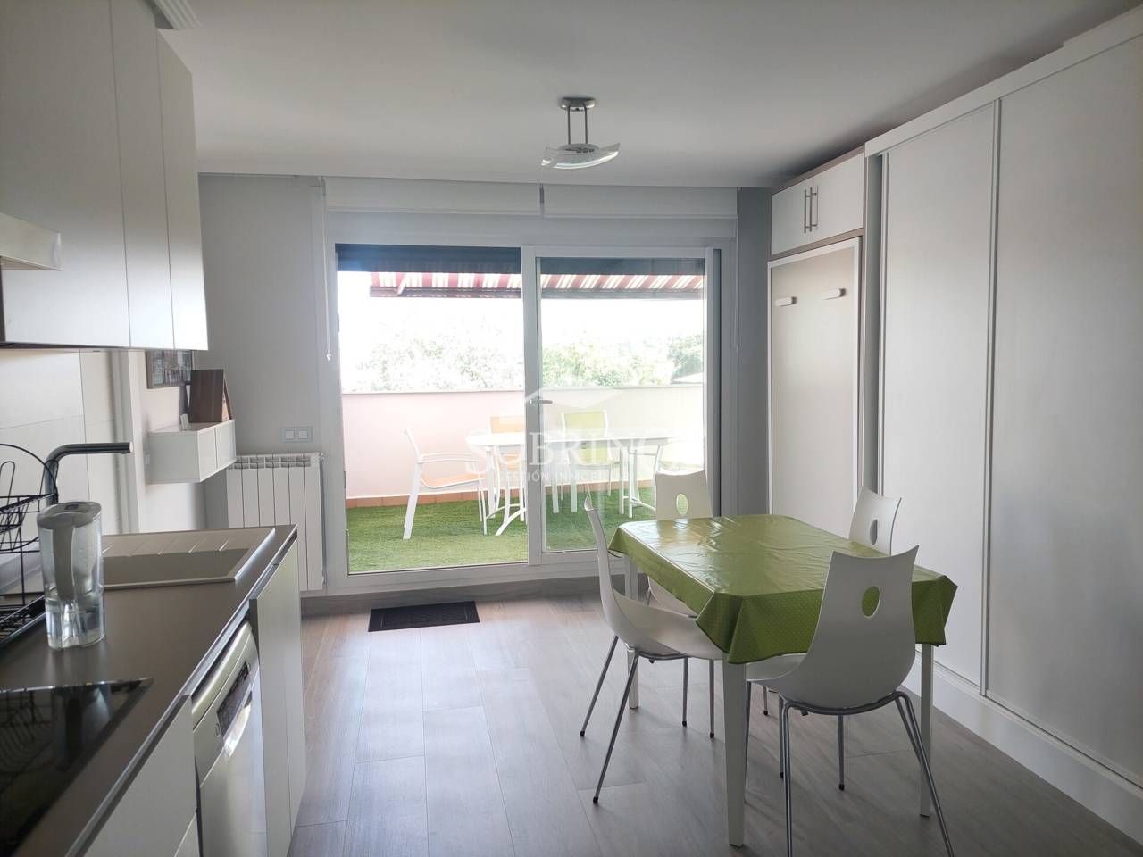Cocina de Piso en venta en Llanes con Calefacción, Terraza y Trastero