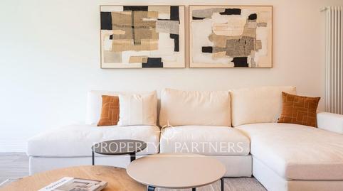 Foto 5 de Apartamento en venta en Calle del Poeta Esteban de Villegas, Jerónimos, Madrid