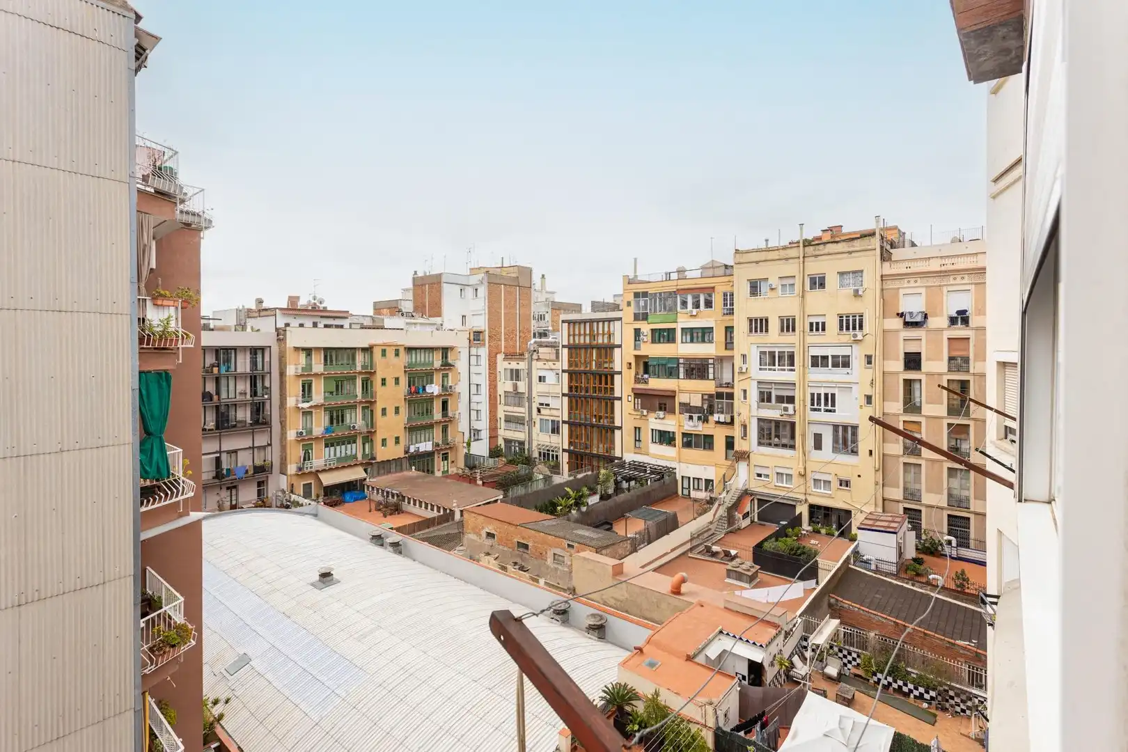 Vista exterior de Piso en venta en Barcelona con Aire acondicionado, Parquet y Amueblado