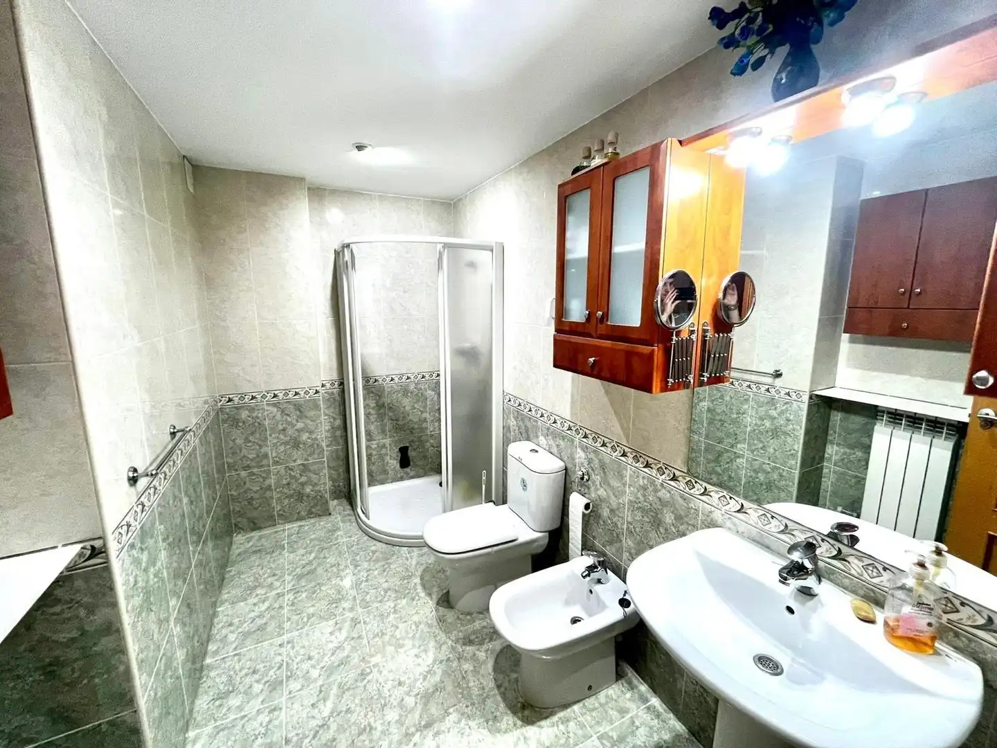 Bathroom of Flat for sale in Zaragoza  with Air Conditioner, Heating and Alarm