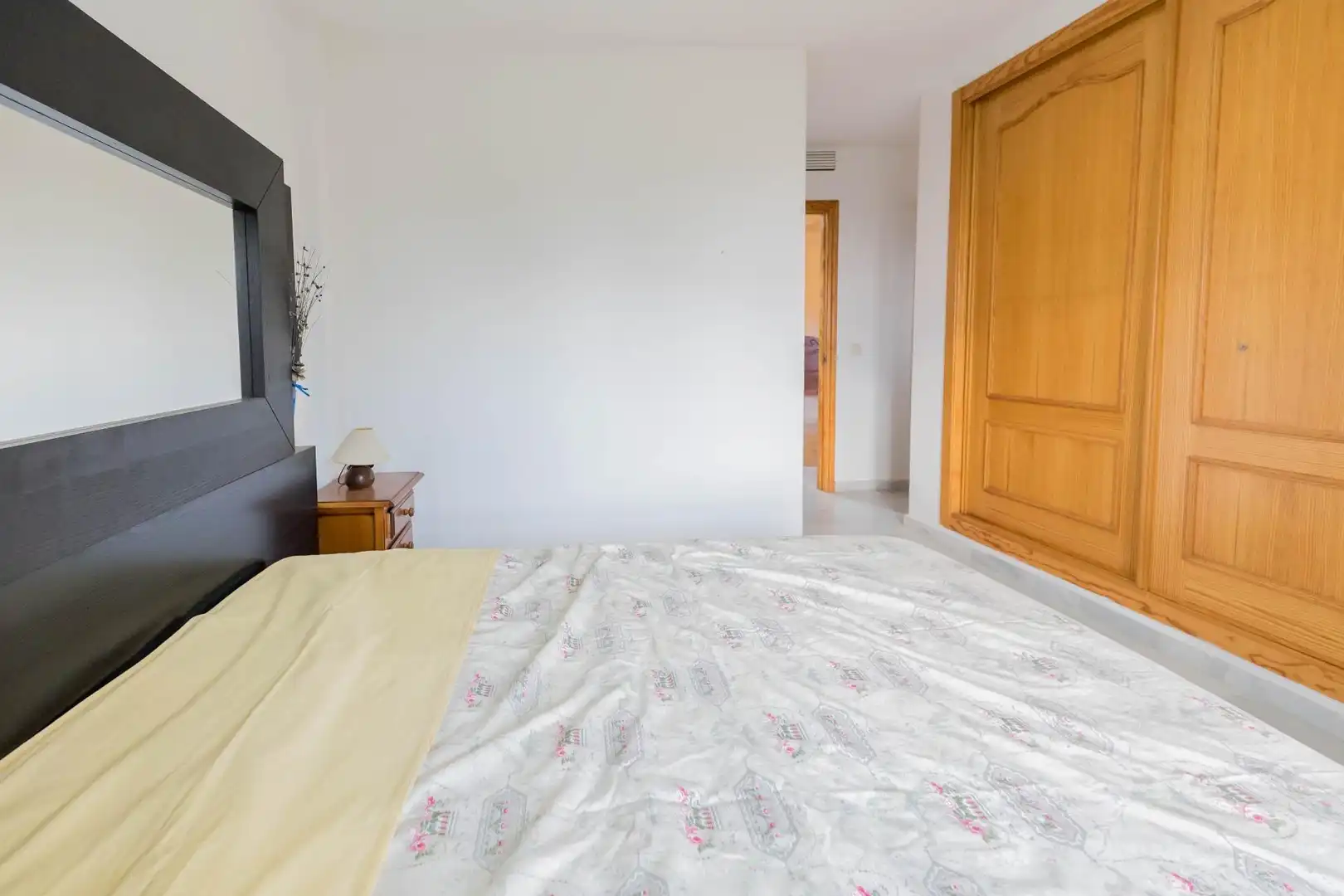 Dormitori de Casa adosada en venda en Fuengirola amb Aire condicionat i Terrassa