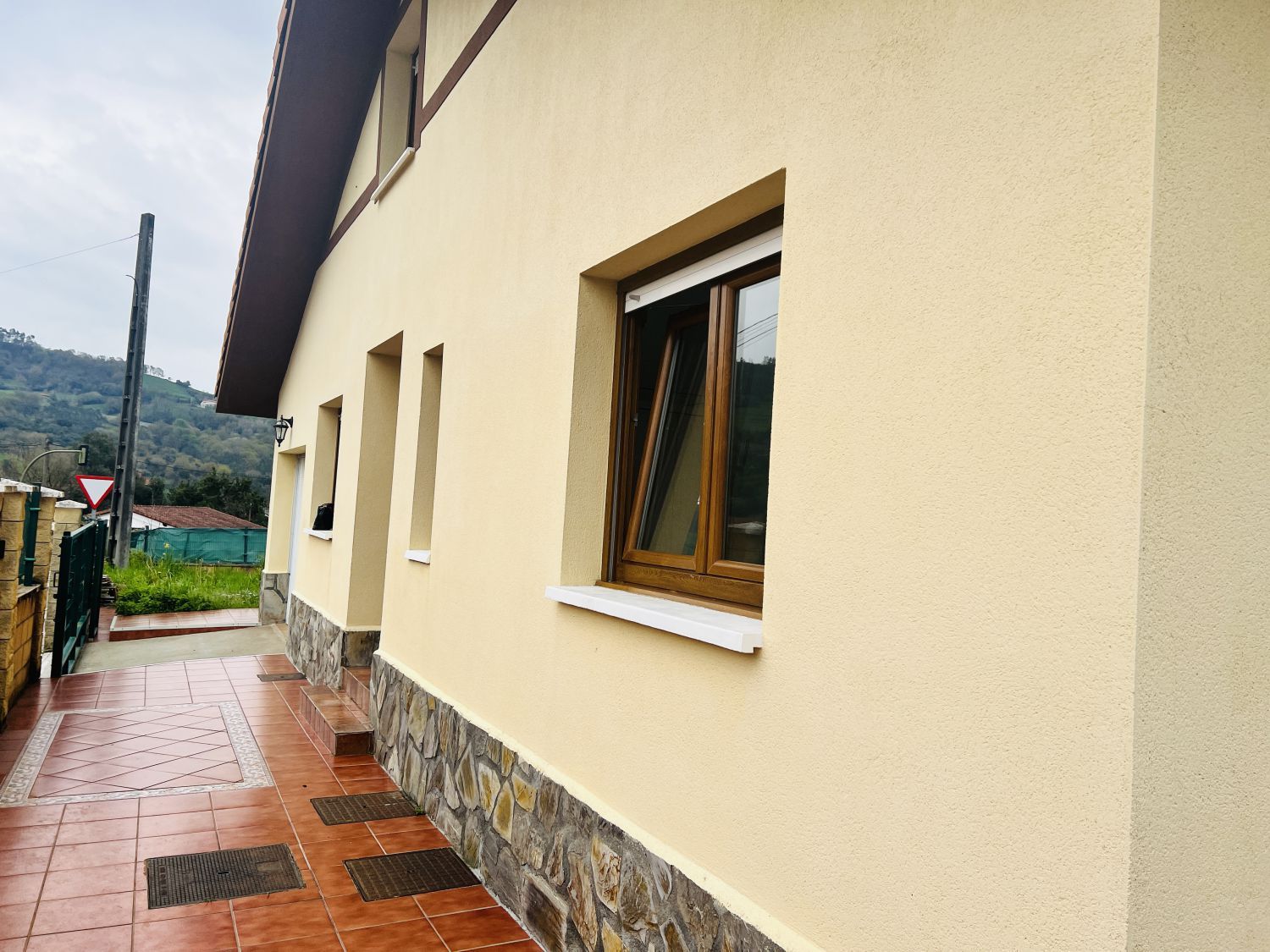 Exterior view of House or chalet for sale in Voto  with Heating, Storage room and Furnished