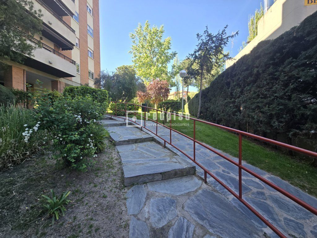Exterior view of Flat for sale in  Madrid Capital  with Heating, Parquet flooring and Storage room