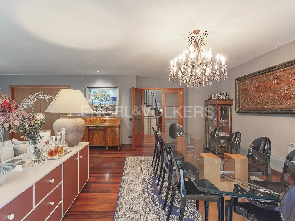 Comedor de Casa o chalet en venta en Barcelona con Aire acondicionado, Calefacción y Jardín privado