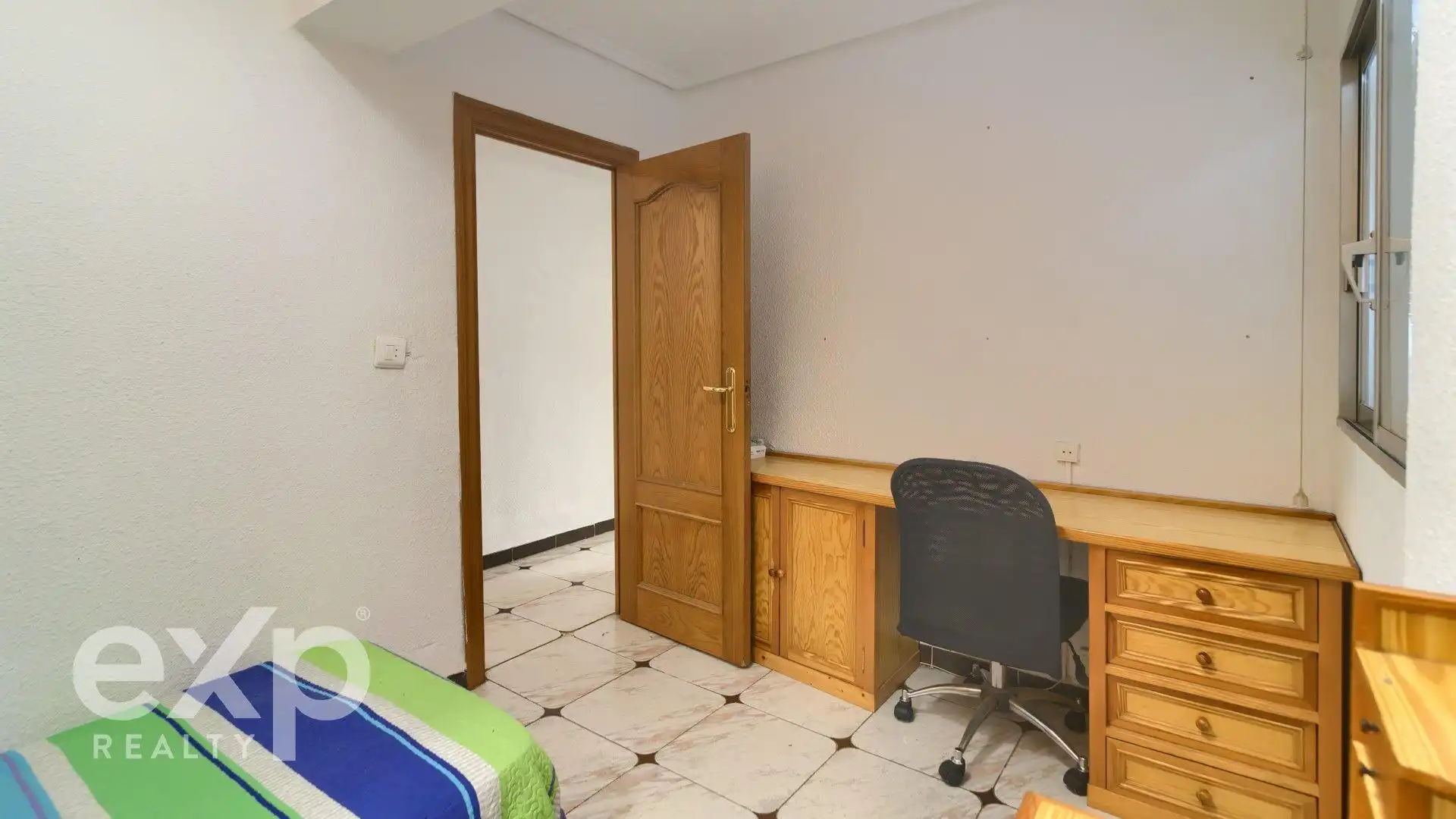 Flat for sale in Valencia  with Air Conditioner, Heating and Terrace