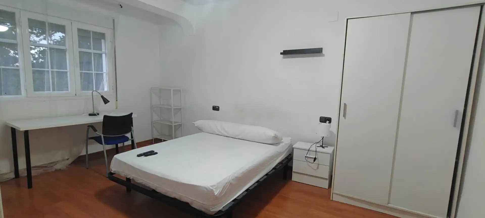 Schlafzimmer von Wohnung zur untervermieten in Beiro