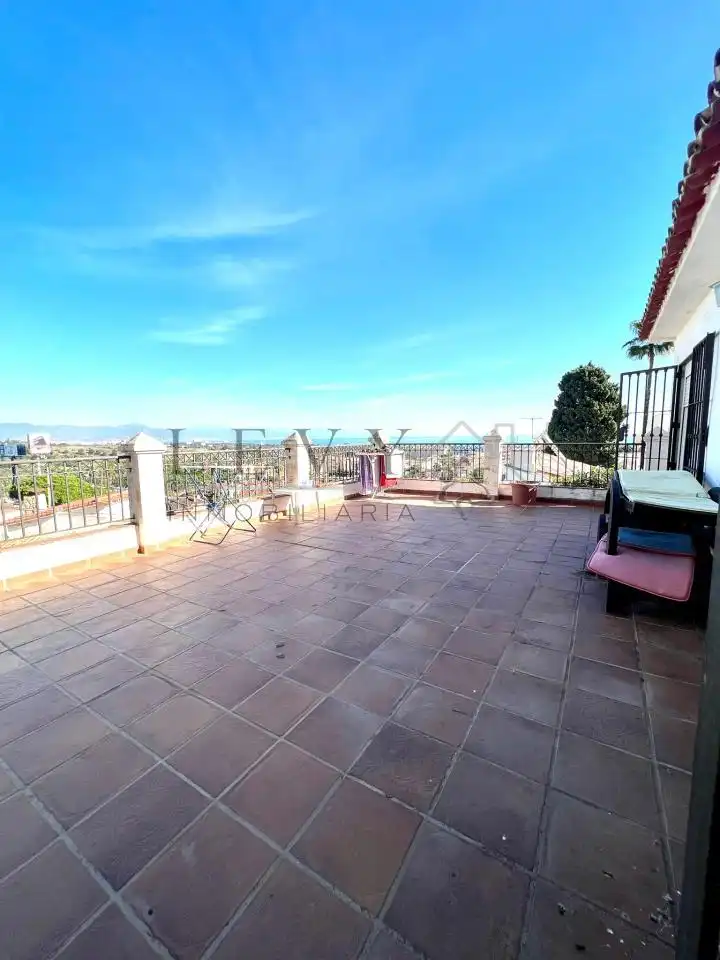 Terrassa de Casa o xalet en venda en Torremolinos amb Calefacció, Jardí privat i Terrassa